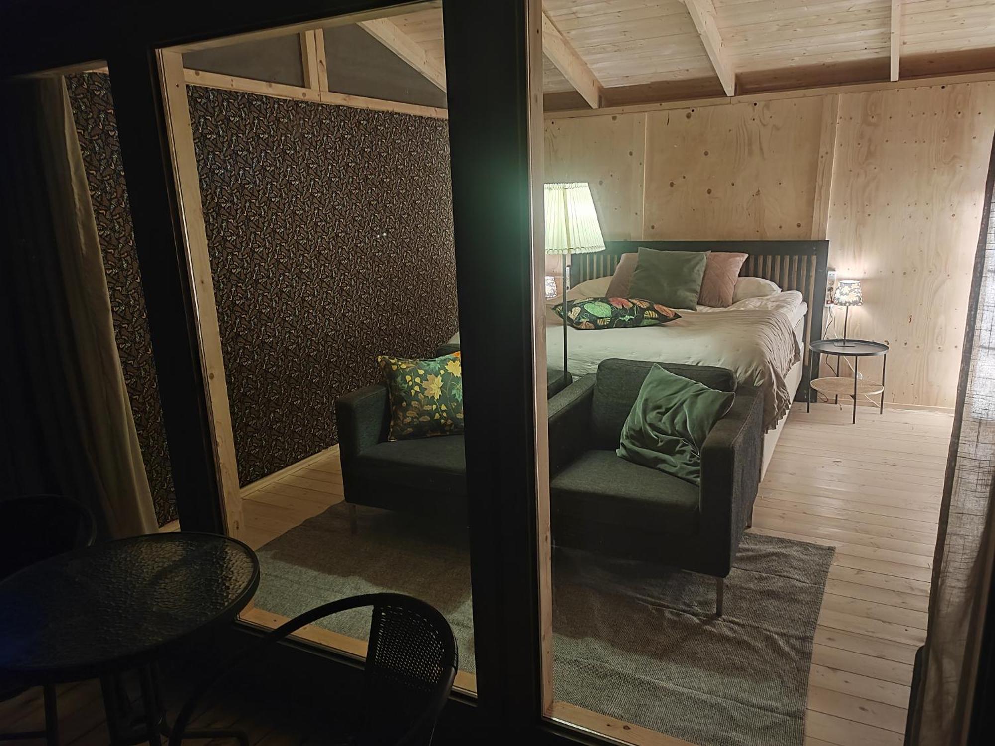 Lodge Sjugare Gard Glamping *