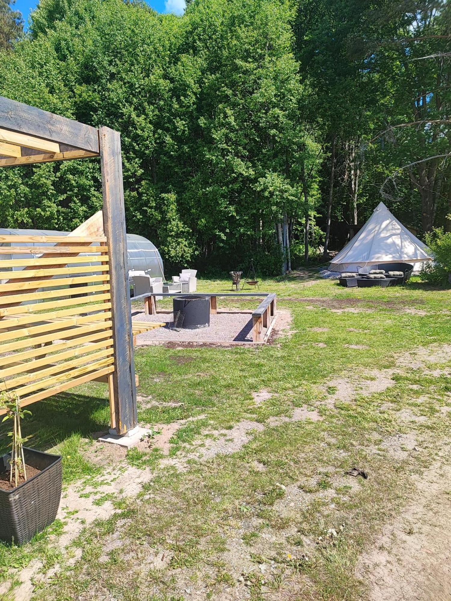 Sjugare Gard Glamping Lodge Leksand